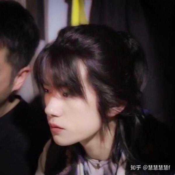 她的浅浅的