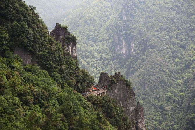 重庆热门旅游景点武陵山大裂谷旅游攻略低音号导游