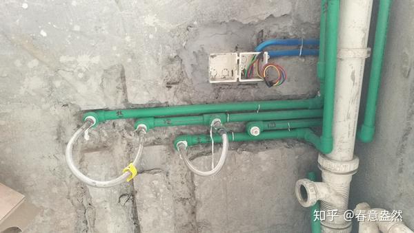 装修地暖安装,燃气壁挂炉带生活热水循环泵,让生活热水龙头即开即热