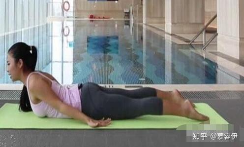 预防胸部下垂这几个动作就够了!