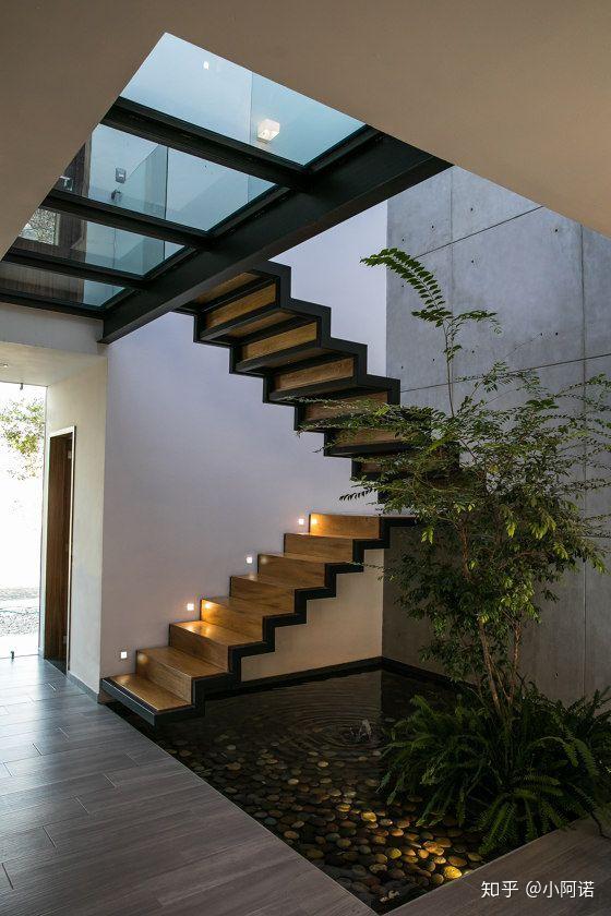 送我上青云-农村自建房别墅的楼梯设计