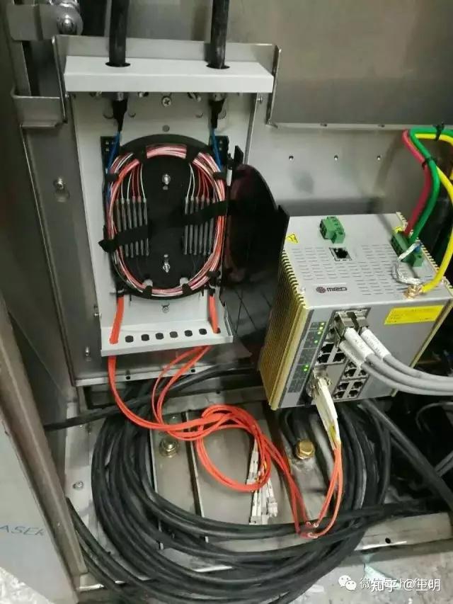 如果光缆终端盒安装有光纤耦合器,设备到终端盒之间用的跳线坏了,只