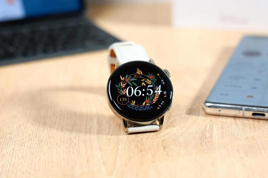华为gt3手表价格,华为gt3pro手表 新品尝鲜精致好看健康华为gt3上手体验和详细测评42mm版是女神专属