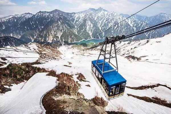 日本立山黑部的雪之大谷只有两个月期限