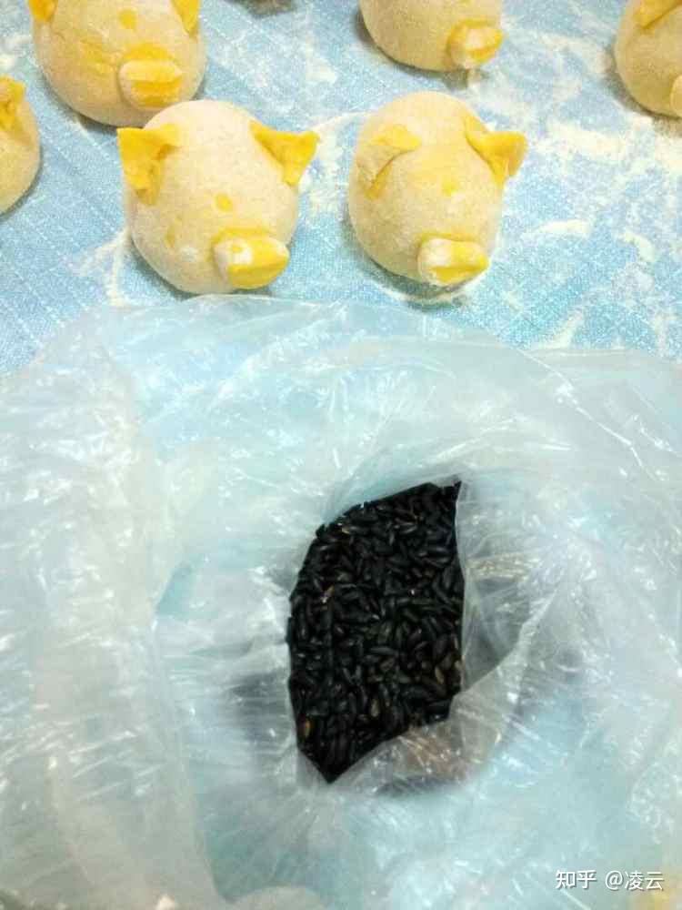 黄金猪馒头