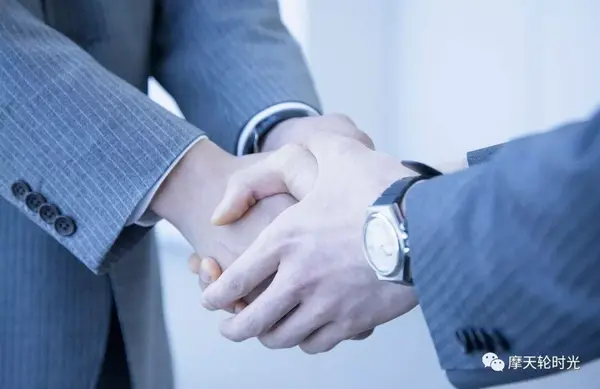 礼仪90职场小白不知道的正确握手方式