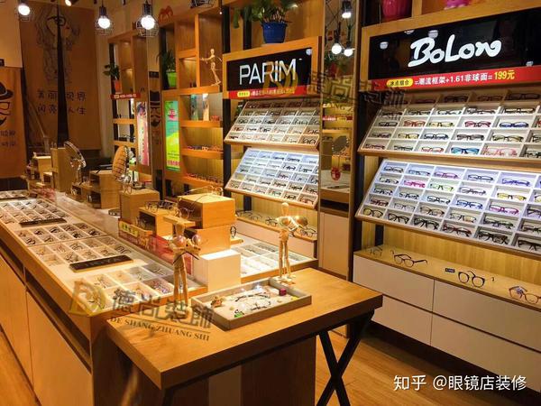 看这家眼镜店装修后的实拍图