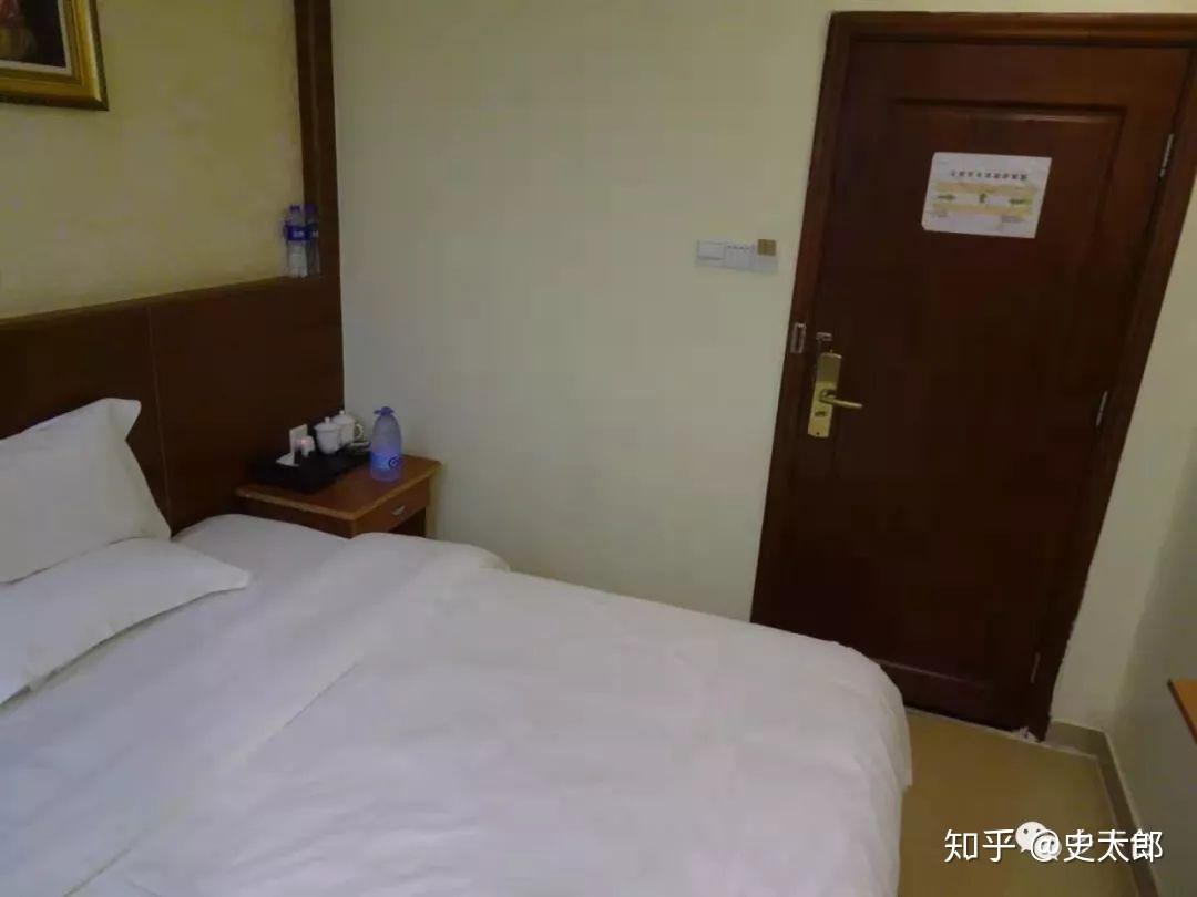 在龙穴岛开房过夜是什么体验