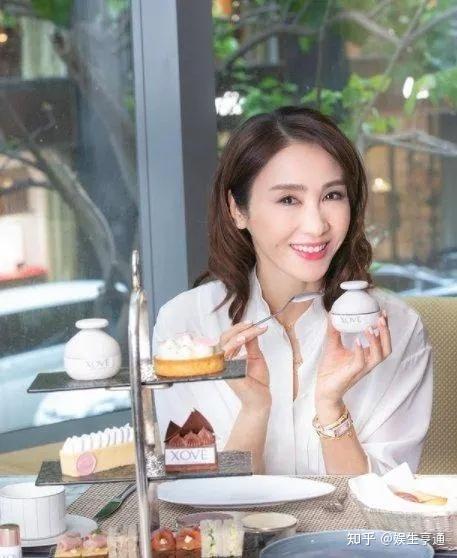 黎姿的泳装照相当吸睛(图/翻摄自黎姿ig)67葡萄娱乐