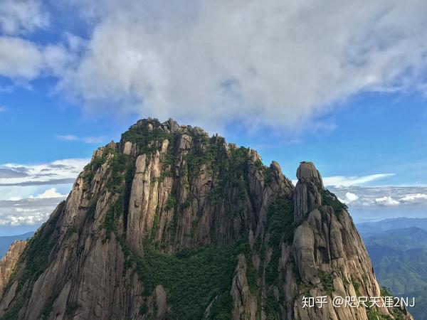 黄山三大主峰之一天都峰