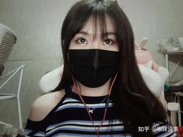千万粉丝网红"可爱屁"露脸拍视频,撞脸"球球"引网友热议