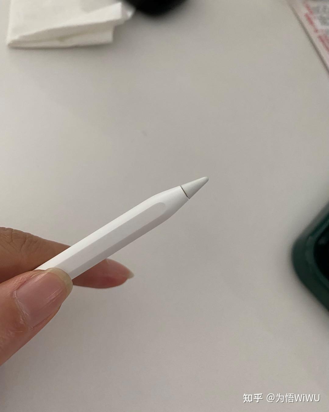 刚到的applepencil二代笔尖处有缝隙无法合紧请问有问题吗