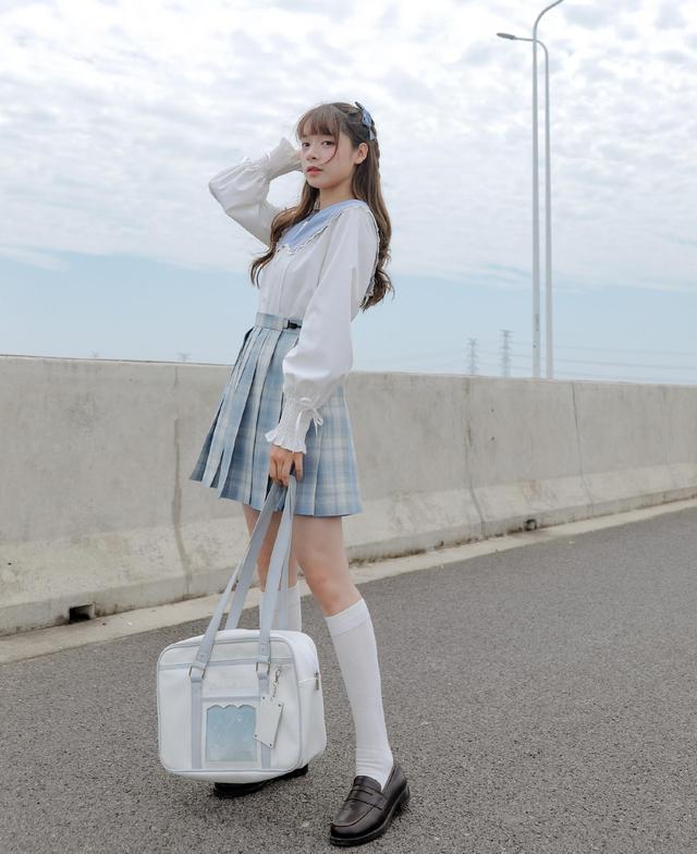 超清新的少女风穿搭,元气又有活力,冲淡初秋的萧瑟气息