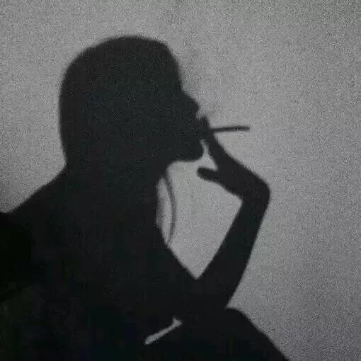 微丧黑白女生头像