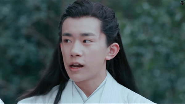 易烊千玺的古装真的很惊艳,一身正气.