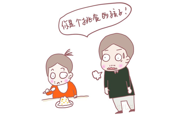 孩子吃饭时,父母们错误的态度:有5种