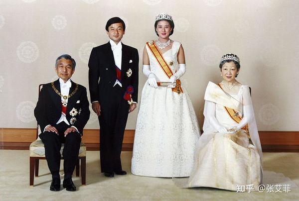 不穿和服那日本皇室的女人穿什么