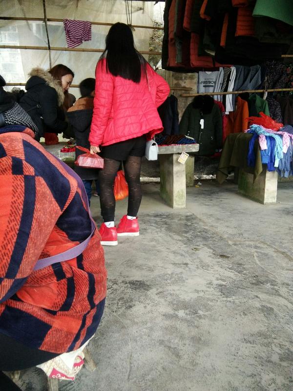 那些学生时期的"女混混",后来怎么样了?