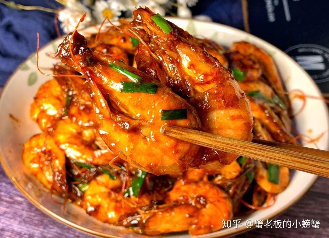 油焖大虾这样做味道也太美味了吧虾肉鲜嫩入味做法超简单