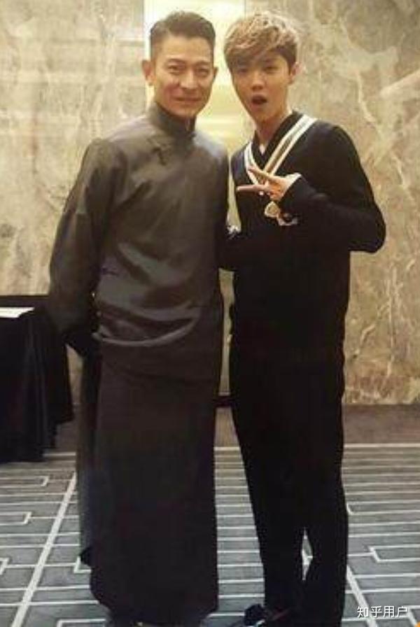 刘德华和鹿晗合影