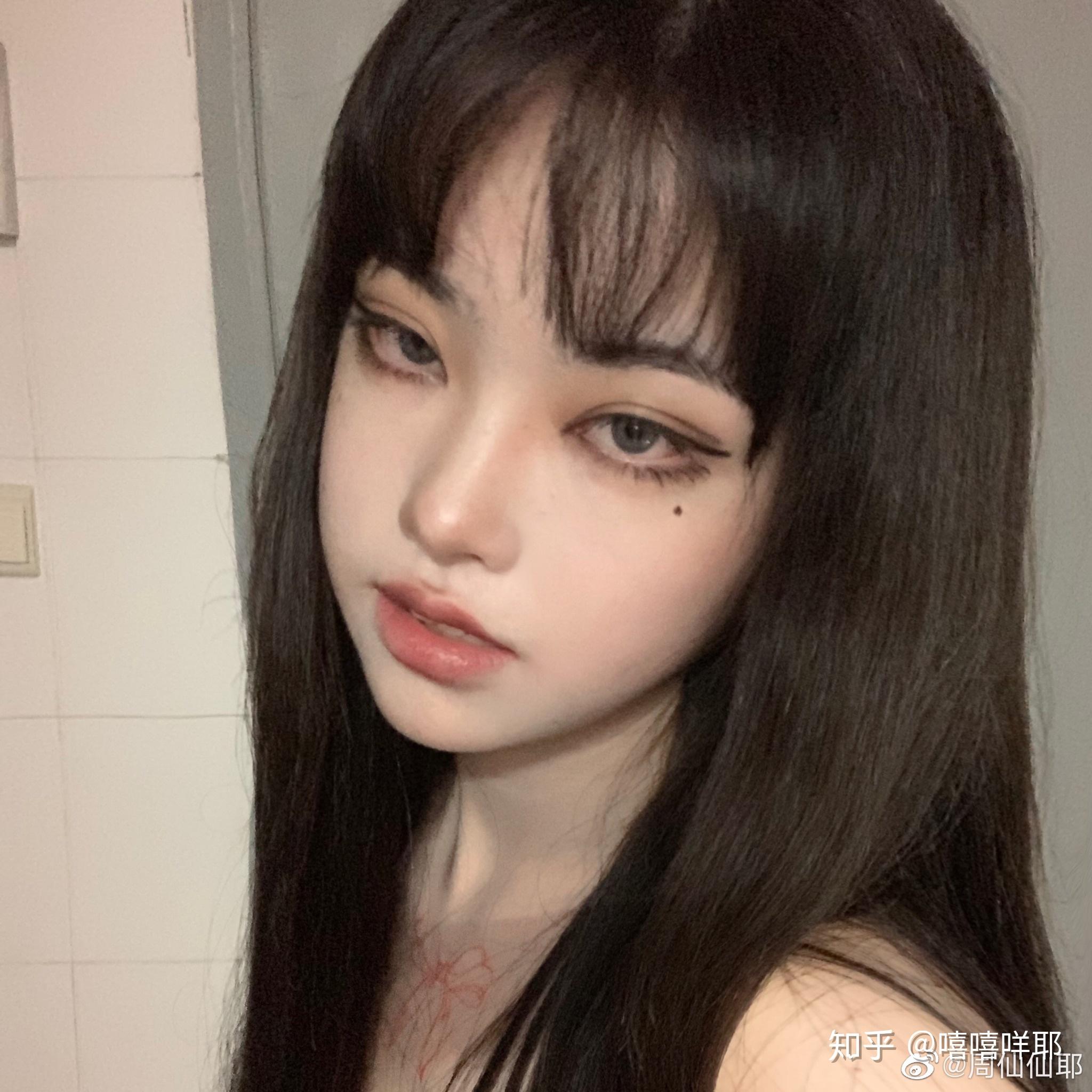 微博:@周仙仙耶 富江是让人第一眼看到就想据为己有的美丽尤物,那些调
