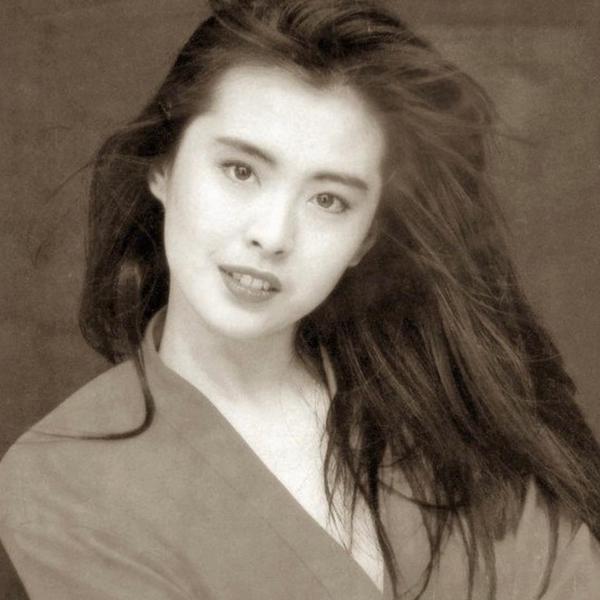王祖贤的一些老照片,女神年轻时真的是好美呀!