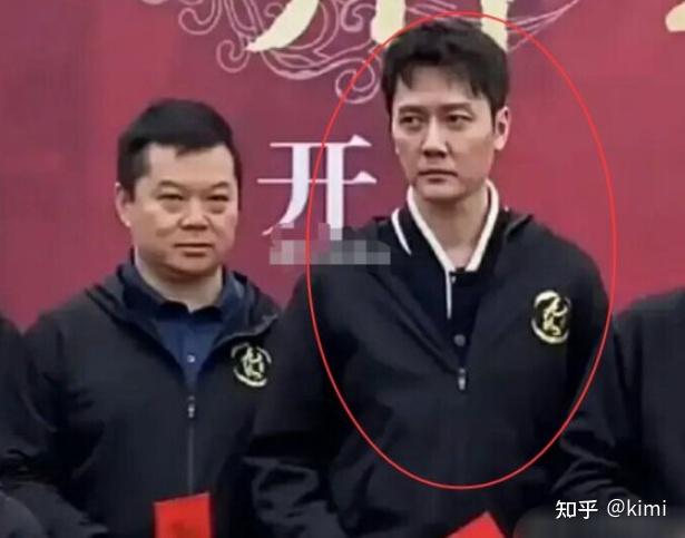 上个月,突然有港媒爆料,称冯绍峰相亲失败,还是忘不了赵丽颖,有望追回