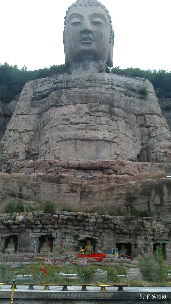 蒙山大佛与乐山大佛,巴米扬大佛齐名,并根据三者的高度关系将蒙山大佛