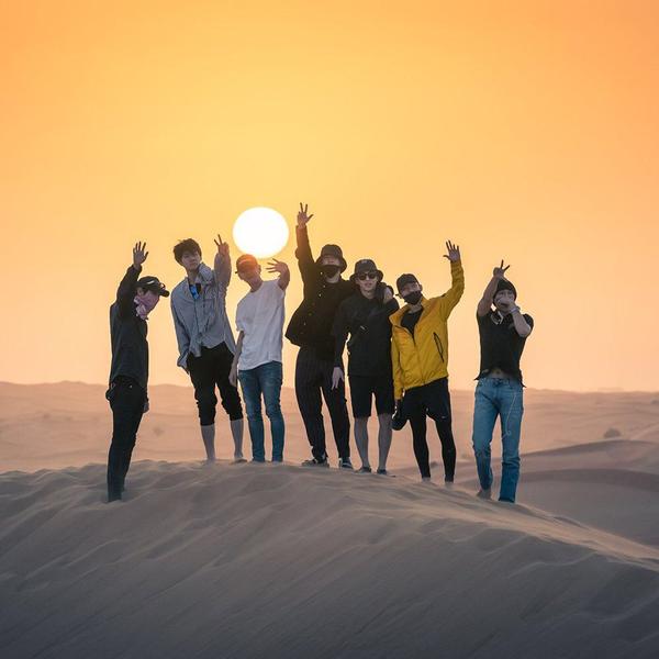 这个图  绝对是p的   明明去了7个人  这里有九个  厉害了 表白大神