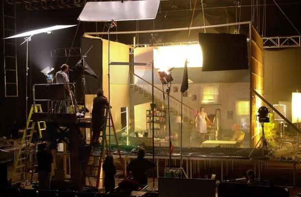 gregory crewdson——用拍电影的方式摄影