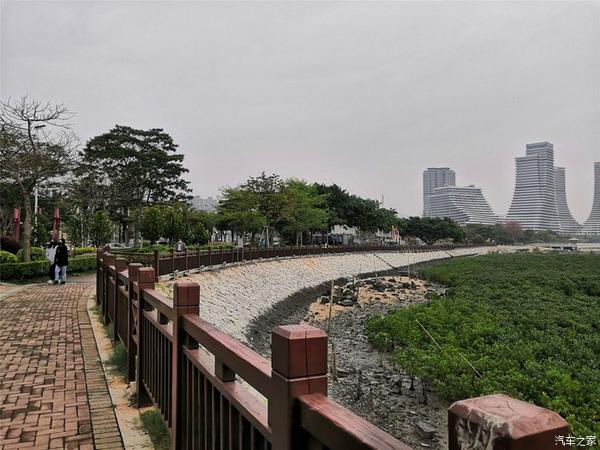 缤越游记,厦门海沧湾公园,停靠很多老船只