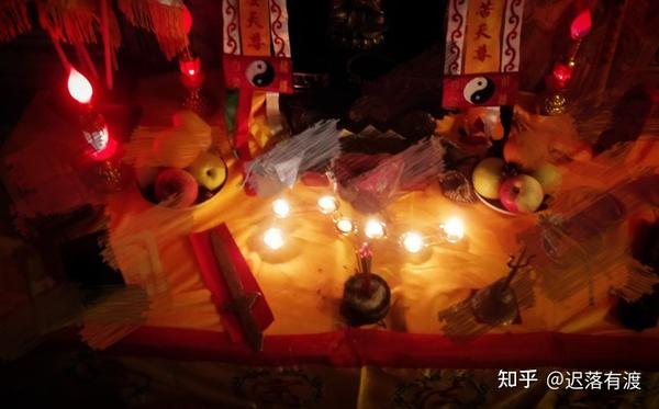 这个法事俗称叫"拜斗".