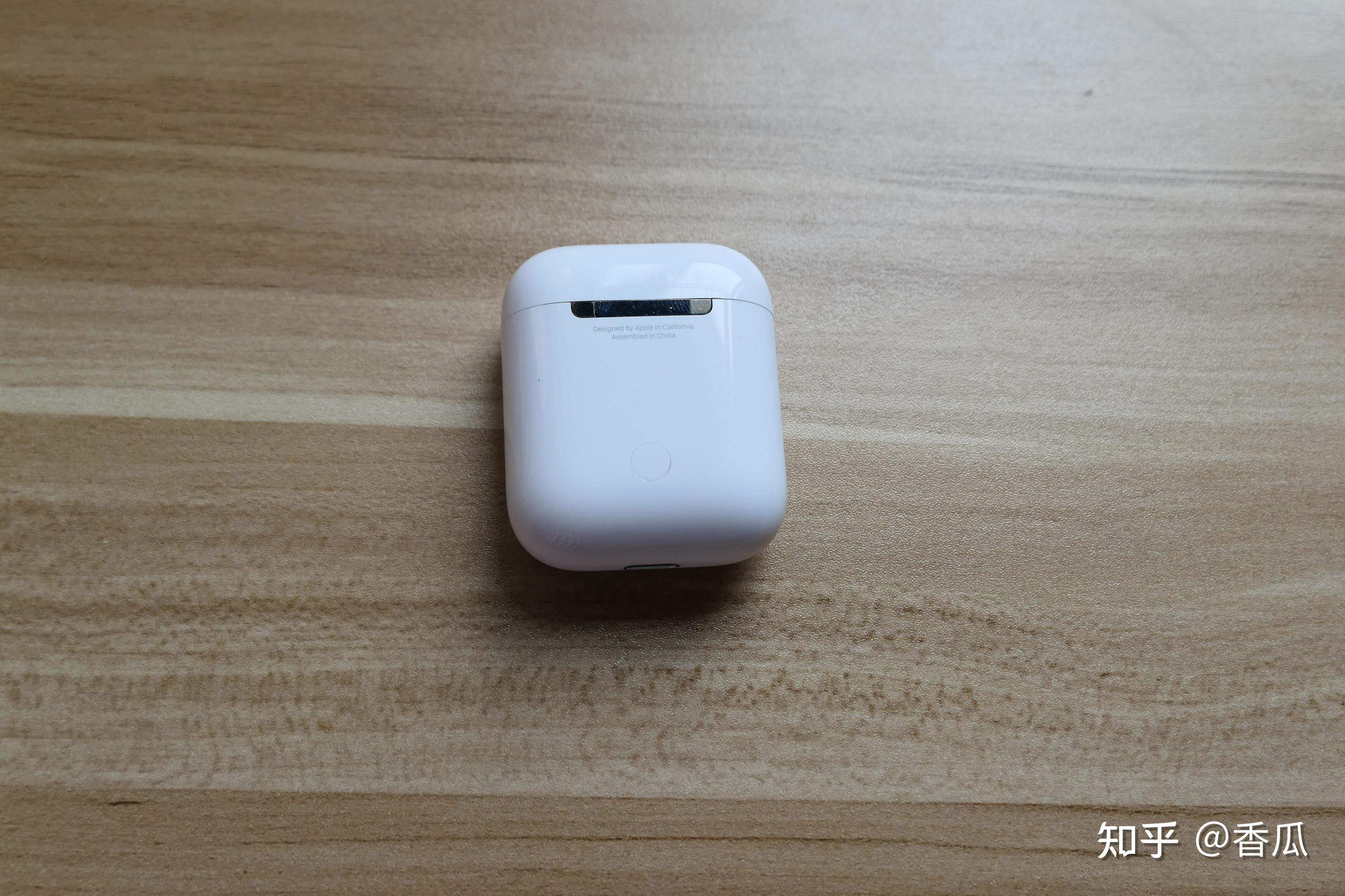 出airpods 1代,左耳 充电仓,送保护壳.