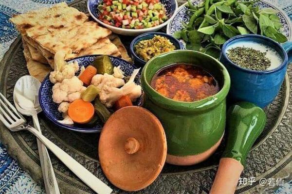 伊朗秋季美食牛肉木瓜核桃汤是markazi (中央)省的名菜,秋季是伊朗
