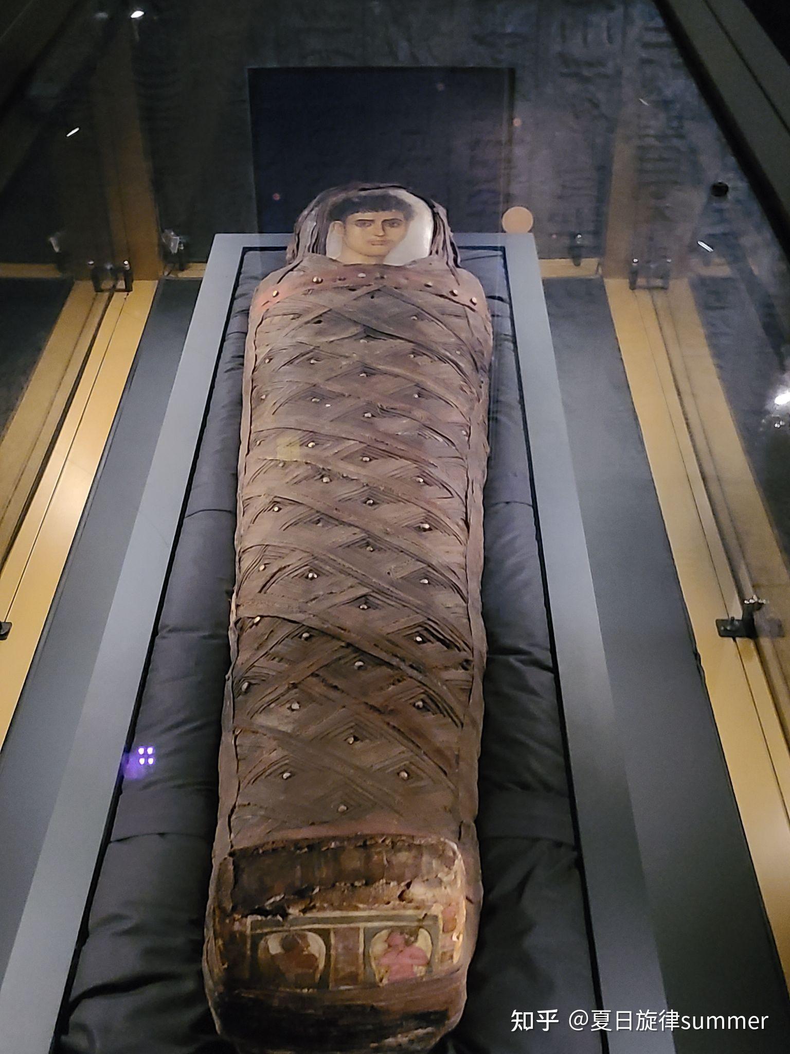 遇见古埃及·黄金木乃伊展3 展览核心部分——精美华丽的古埃及黄金