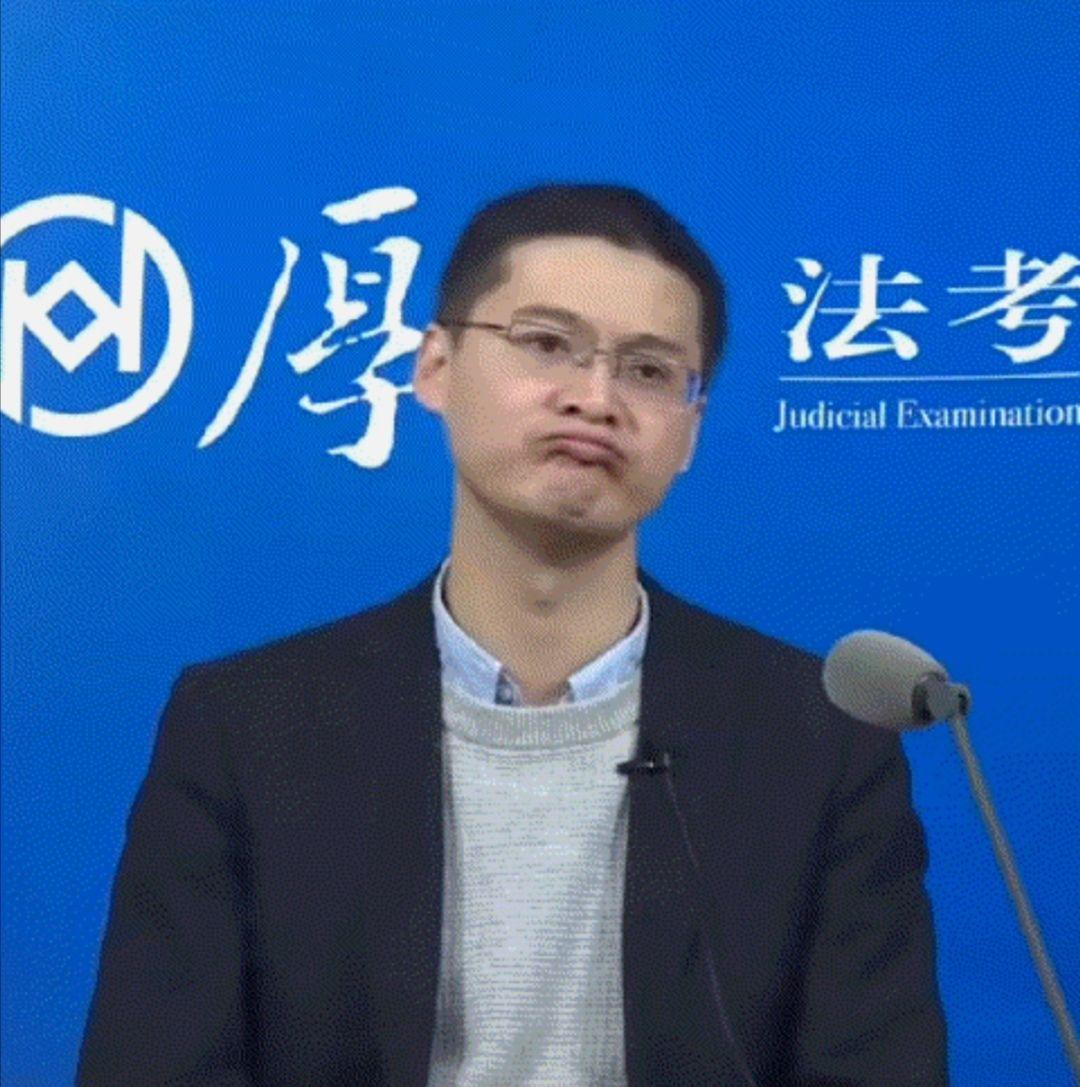 有什么图片能与罗翔老师作情侣头像