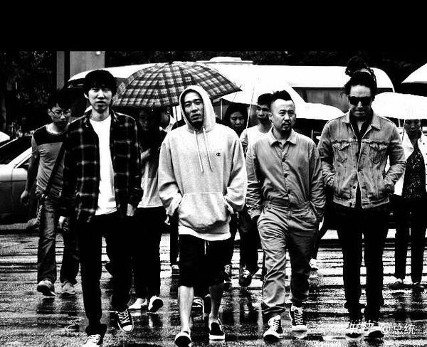 1 海龟先生 乐队融合了ska,punk,grunge的音乐风格以及轻松,欢快