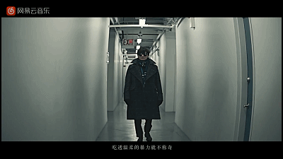 如何评价许嵩新歌《大千世界》的mv?