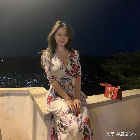 38f杯女孩因为身材太性感惨遭羞辱胸这么大勾引谁呢