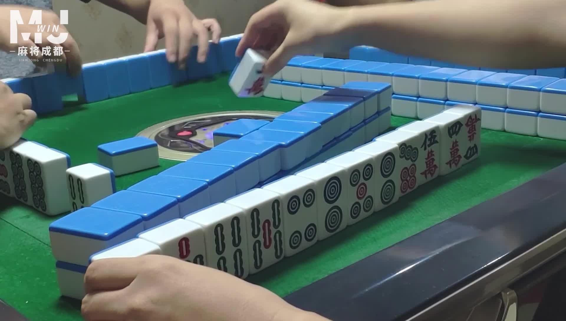 叫牌的选择,决定了这把华丽丽的杠上花 四川麻将血战到底实战案例001