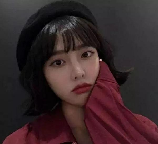 脸比较肉的女生适合短发吗?