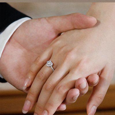 订婚戒指戴哪个手指每个手指戴戒指有不同意义