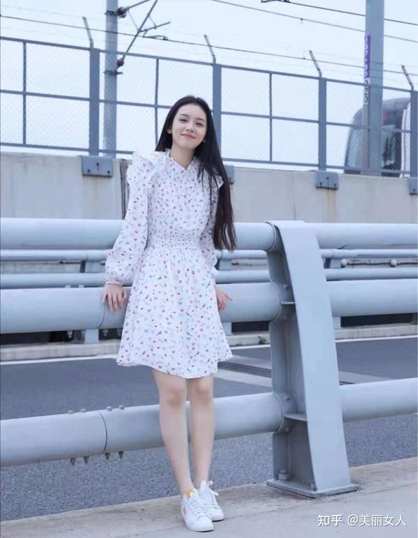 春天穿裙子配什么鞋好看