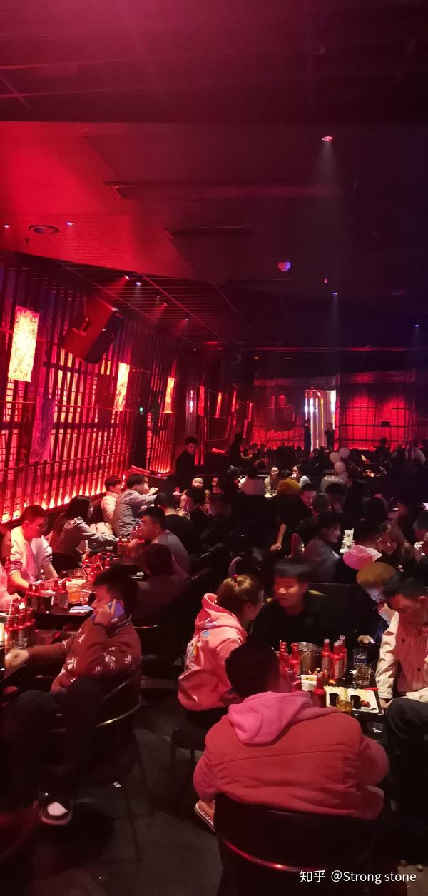 遵义百鬼夜行酒吧遵义人气最高的酒吧