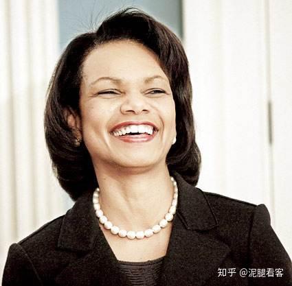 美国前国务卿赖斯,被称美国政坛最有权势女人,为何不参加竞选?