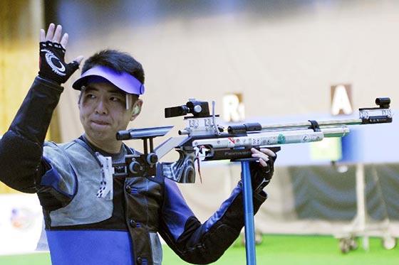 曹逸飞有望成为继2000年的蔡亚林和2004年的朱启南之后,第3位在男子10