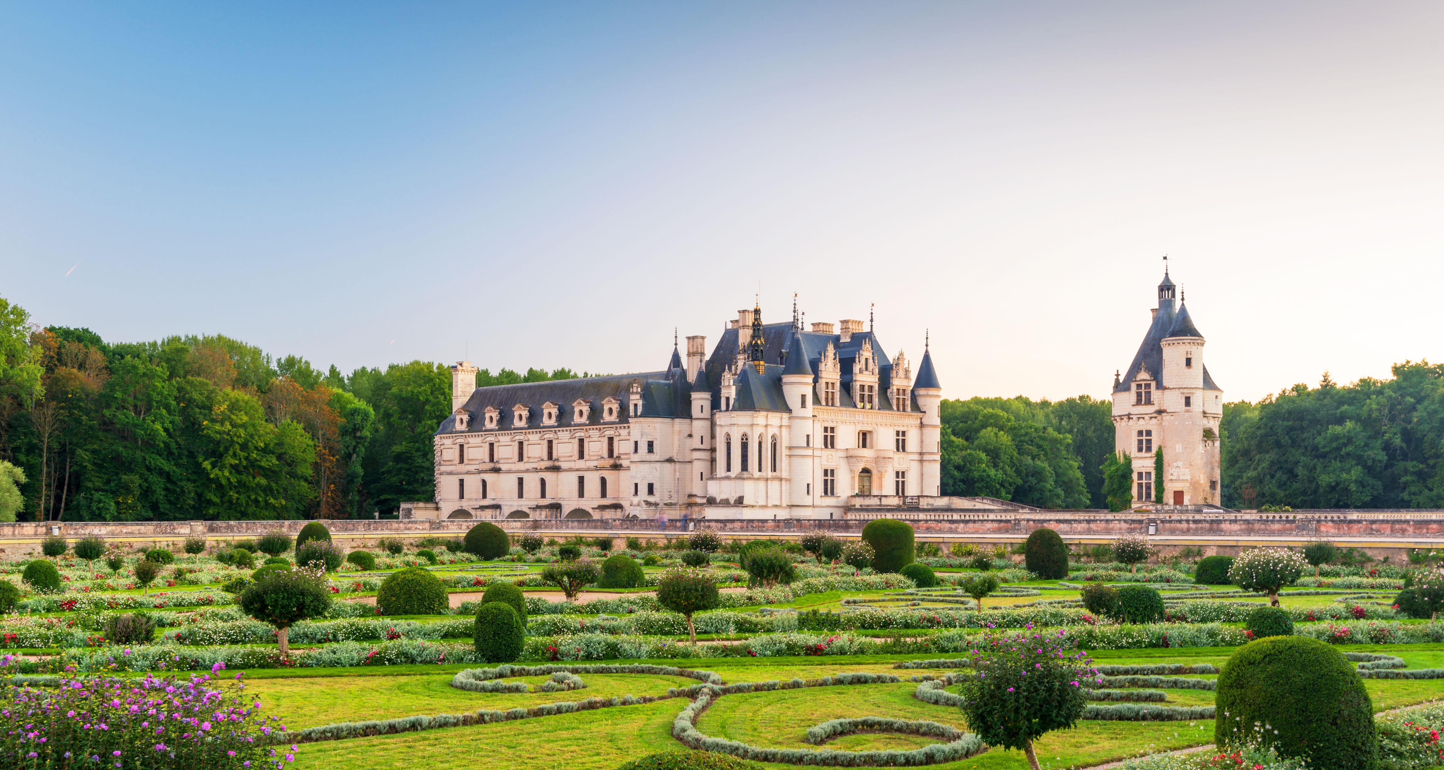 Châteaux of the Loire Valley castle, France [3600x2555] : r ...