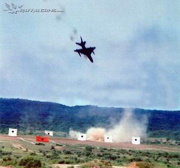 如何评价歼轰7? - 陈灿的回答