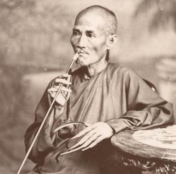 中国古代身体发肤,受之父母,不敢损伤,因此不