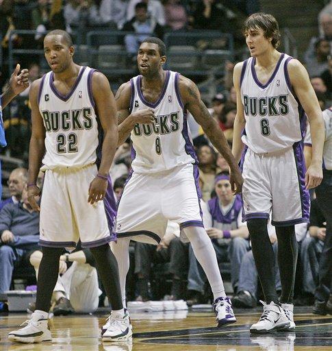 为啥职业篮球手都喜欢穿运动紧身衣呢?真有保